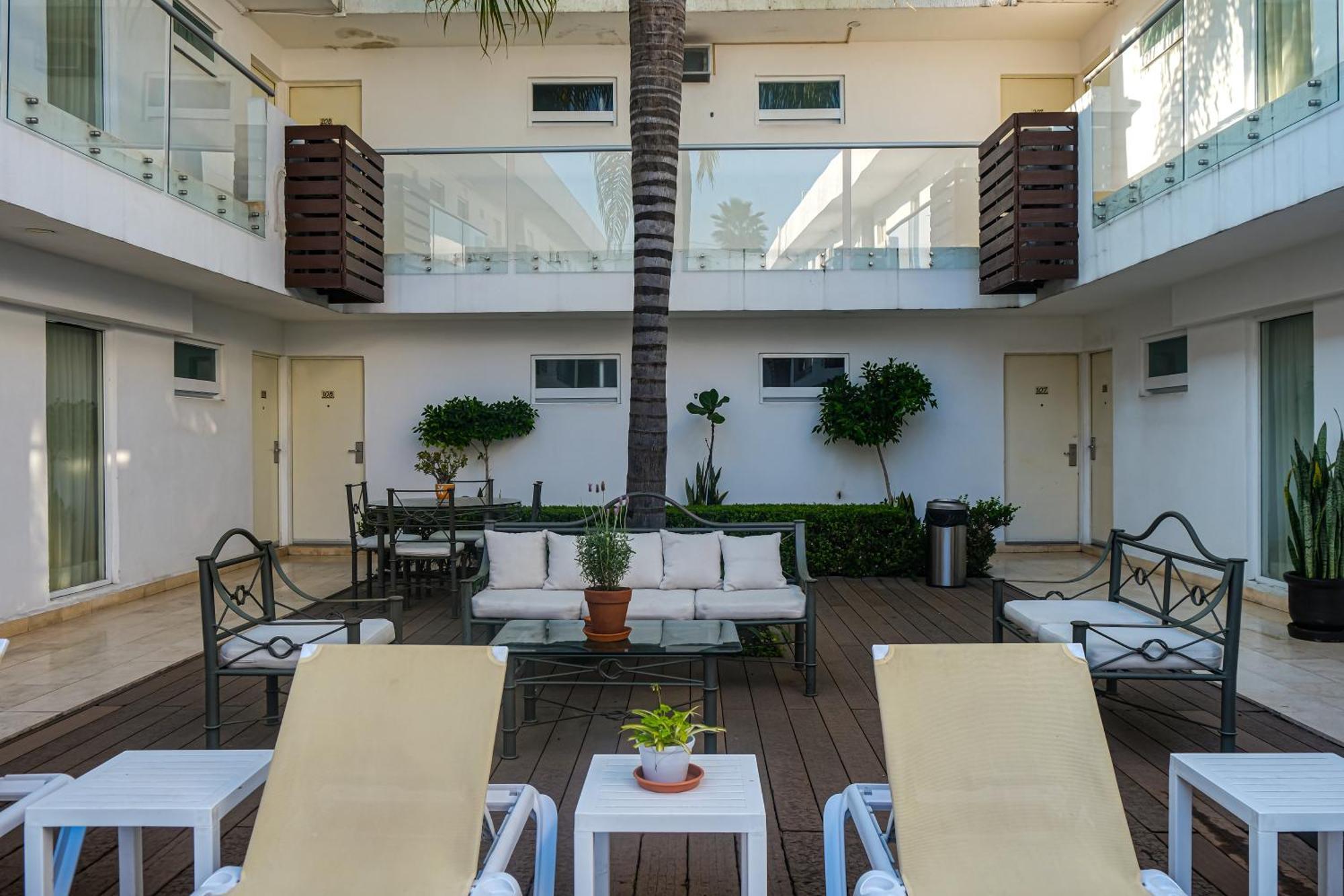 Hotel St. George Celaya  Exterior foto