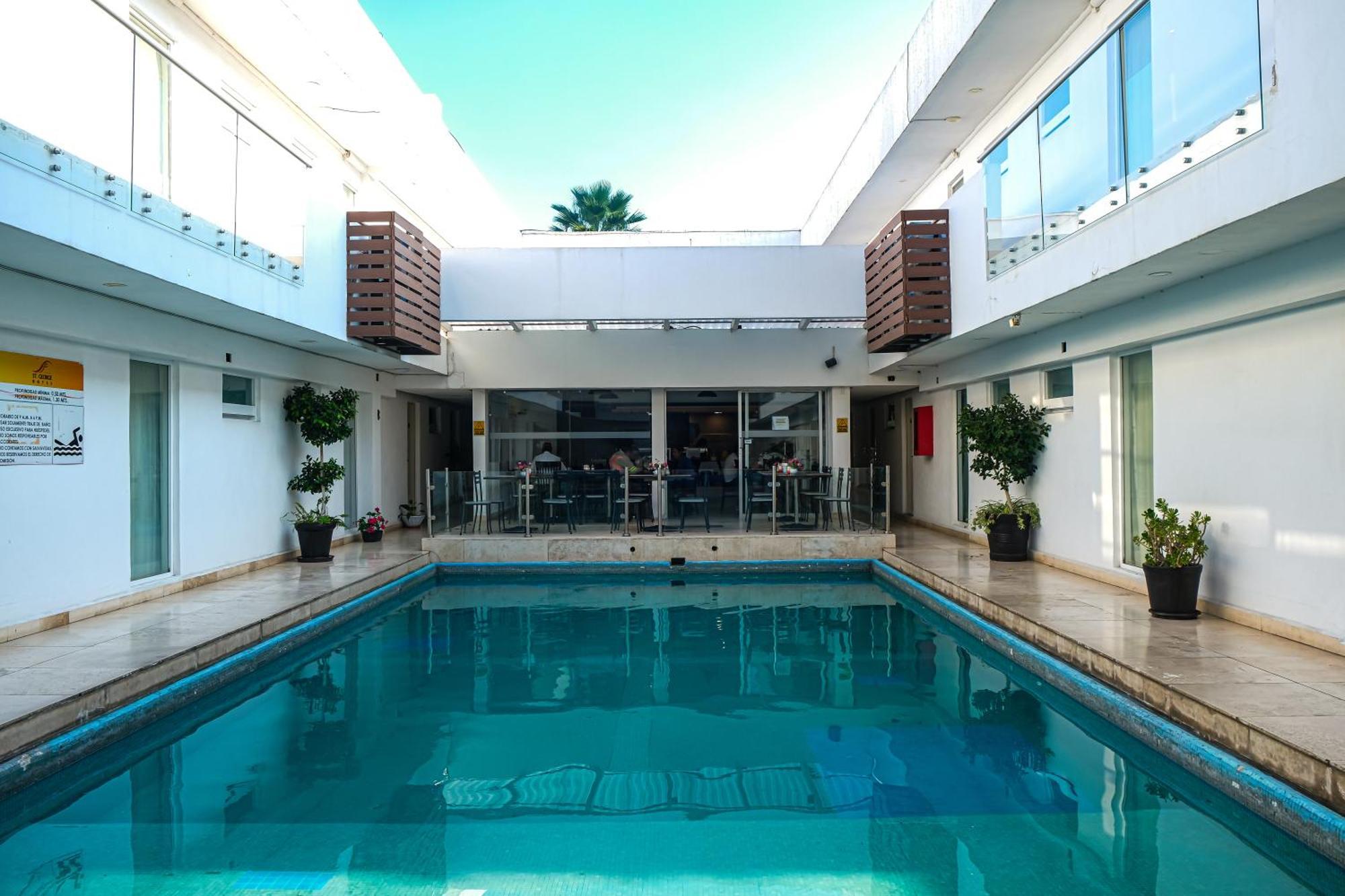 Hotel St. George Celaya  Exterior foto